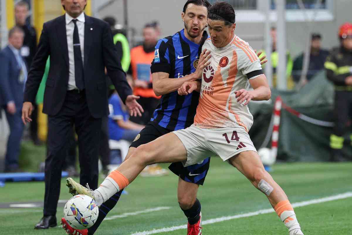 Shomurodov AS Roma